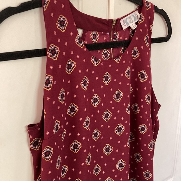 ❤️‍🔥5/20$ PINK ROSE💫Women’s Burgundy Printed Halter Style Lightweight Tank Top - Picture 7 of 10